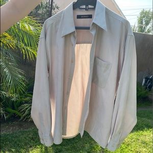 Backrach button up
